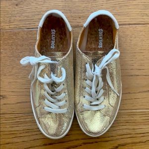 Gold soludos sneakers!